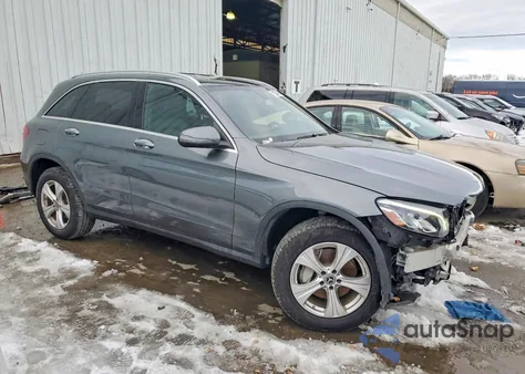 2018 Mercedes-Benz Glc 300 4Matic z USA, uszkodzony, nr VIN WDC0G4KB6JV083384
